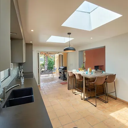 Cap Brun - De Reve Entre & Piscine Apartment *